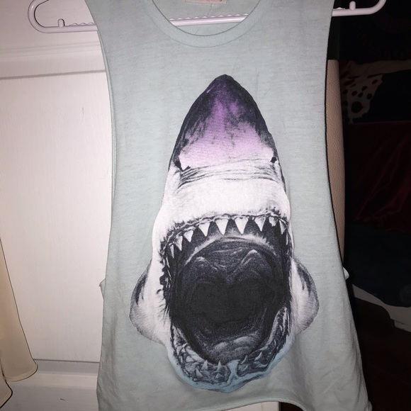 Shirts here !! - Picture 4 of 4